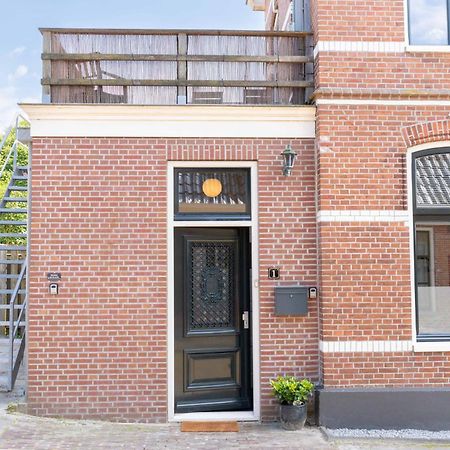 Sfeervol Verblijf In Oude Gemeentehuis Eenrum. Екстер'єр фото