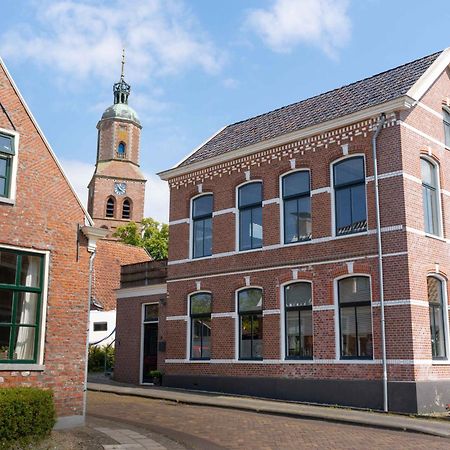 Sfeervol Verblijf In Oude Gemeentehuis Eenrum. Екстер'єр фото